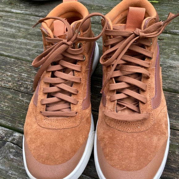 Hi top suede Vans. Size 8 mens. - Picture 3 of 6